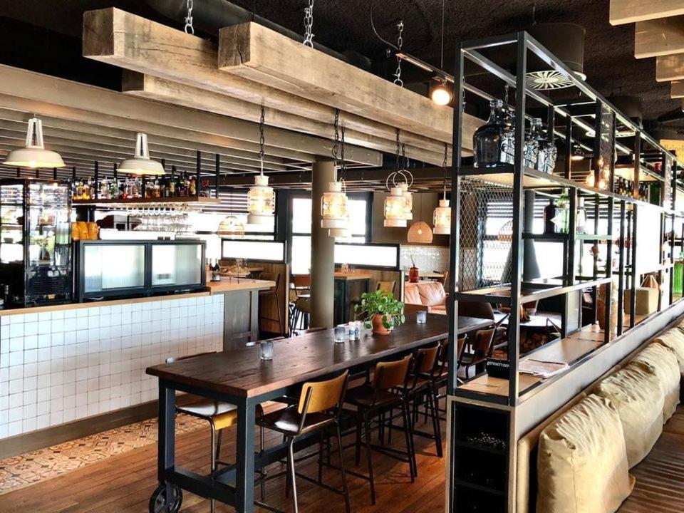 Stacaravan Op 5 Sterren Vakantiepark De Kuilart Friesland Aan Het Meer Met Zwembad 5P 237 Koudum Ngoại thất bức ảnh