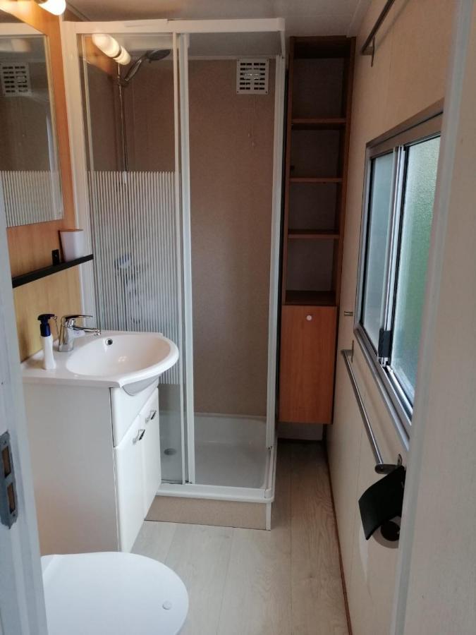 Stacaravan Op 5 Sterren Vakantiepark De Kuilart Friesland Aan Het Meer Met Zwembad 5P 237 Koudum Ngoại thất bức ảnh