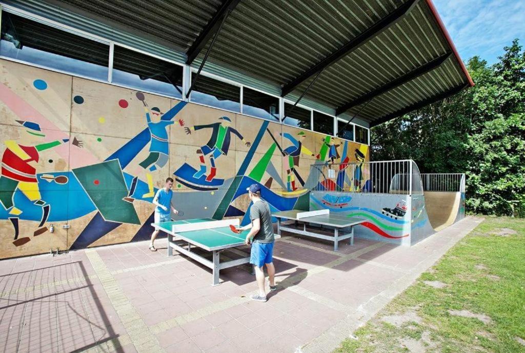 Stacaravan Op 5 Sterren Vakantiepark De Kuilart Friesland Aan Het Meer Met Zwembad 5P 237 Koudum Ngoại thất bức ảnh